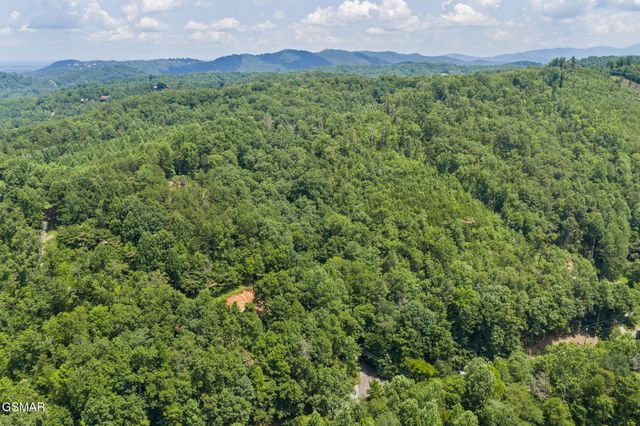 520 Verless Ogle Road, Sevierville, TN 37876
