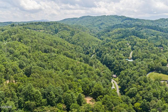 520 Verless Ogle Road, Sevierville, TN 37876