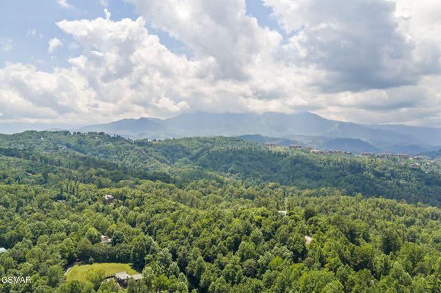 520 Verless Ogle Road, Sevierville, TN 37876