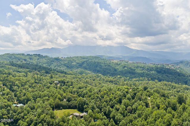 520 Verless Ogle Road, Sevierville, TN 37876