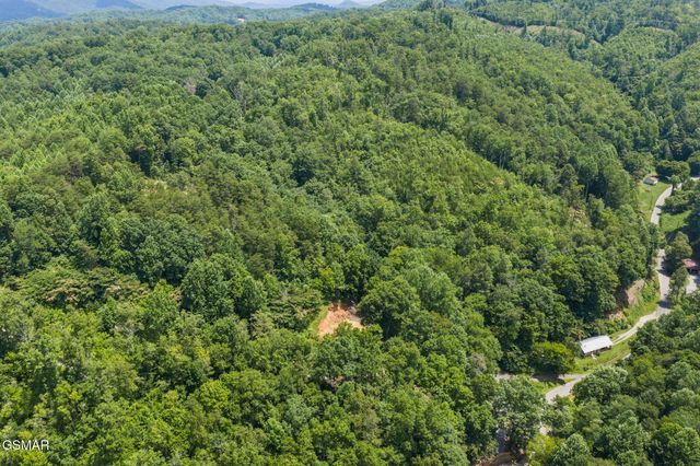 520 Verless Ogle Road, Sevierville, TN 37876