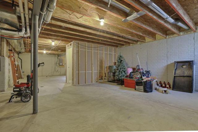 619 Black Hawk Drive, Marysville, OH 43040