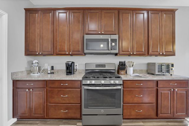 619 Black Hawk Drive, Marysville, OH 43040