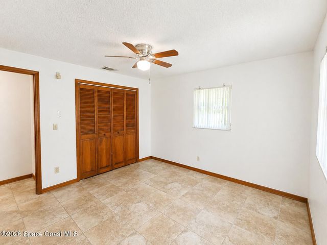 458 Borraclough Avenue NW, Palm Bay, FL 32907