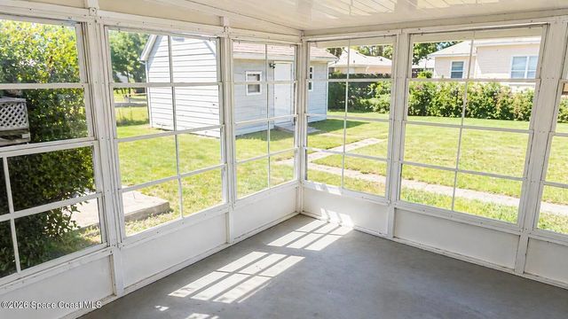 458 Borraclough Avenue NW, Palm Bay, FL 32907