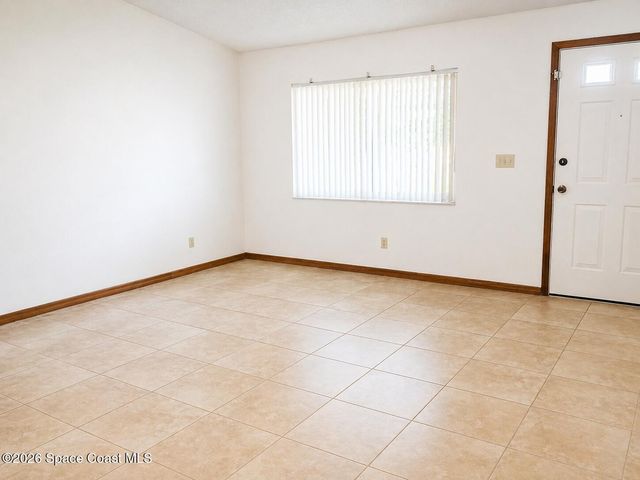 458 Borraclough Avenue NW, Palm Bay, FL 32907