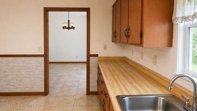 458 Borraclough Avenue NW, Palm Bay, FL 32907
