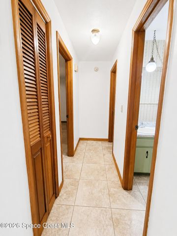 458 Borraclough Avenue NW, Palm Bay, FL 32907