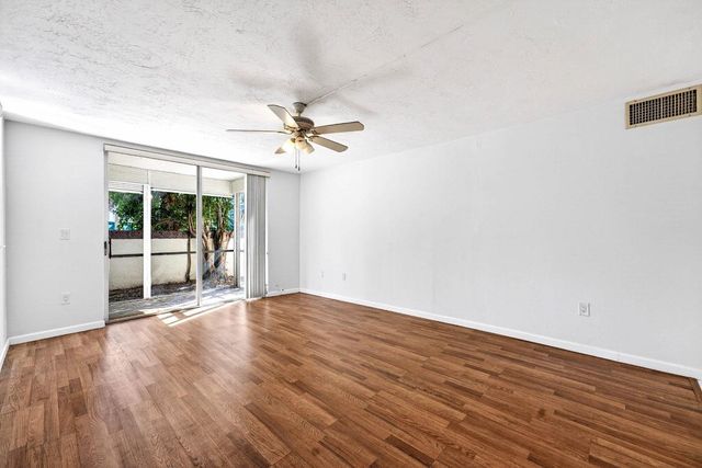 1681 NW 70th Avenue 102, Plantation, FL 33313