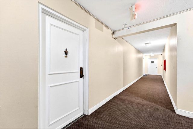 1681 NW 70th Avenue 102, Plantation, FL 33313