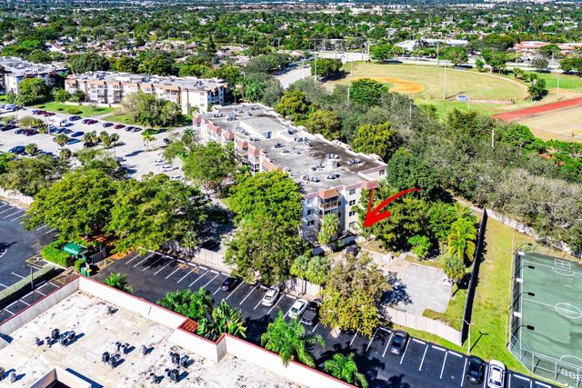 1681 NW 70th Avenue 102, Plantation, FL 33313