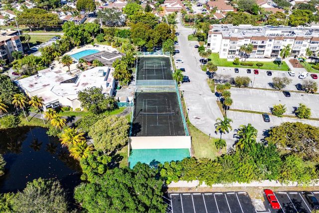 1681 NW 70th Avenue 102, Plantation, FL 33313