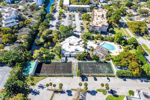 1681 NW 70th Avenue 102, Plantation, FL 33313