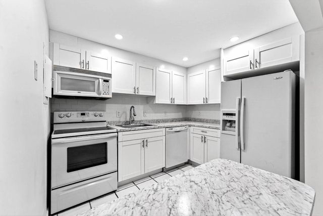 1681 NW 70th Avenue 102, Plantation, FL 33313