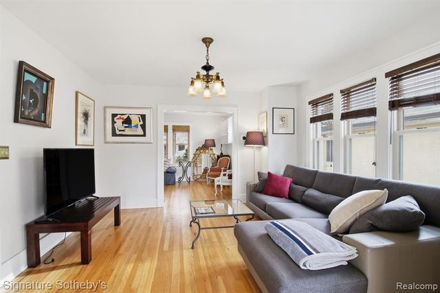 923 N Center Street, Royal Oak, MI 48067