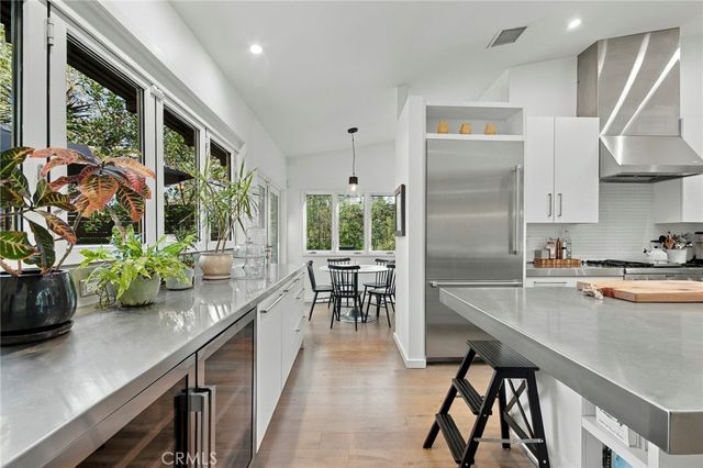 5128 Hillard, La Canada Flintridge, CA 91011