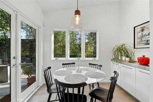 5128 Hillard, La Canada Flintridge, CA 91011
