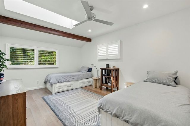 5128 Hillard, La Canada Flintridge, CA 91011