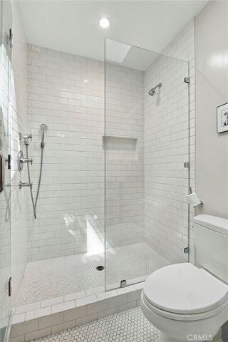 5128 Hillard, La Canada Flintridge, CA 91011