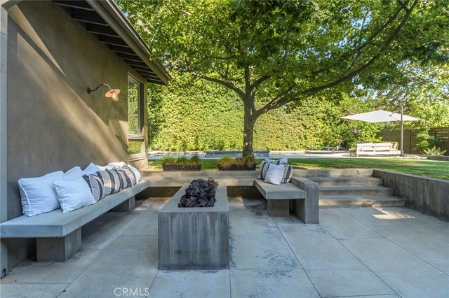 5128 Hillard, La Canada Flintridge, CA 91011