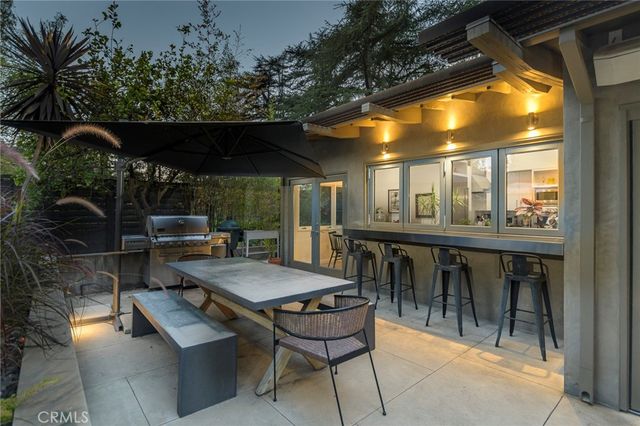 5128 Hillard, La Canada Flintridge, CA 91011