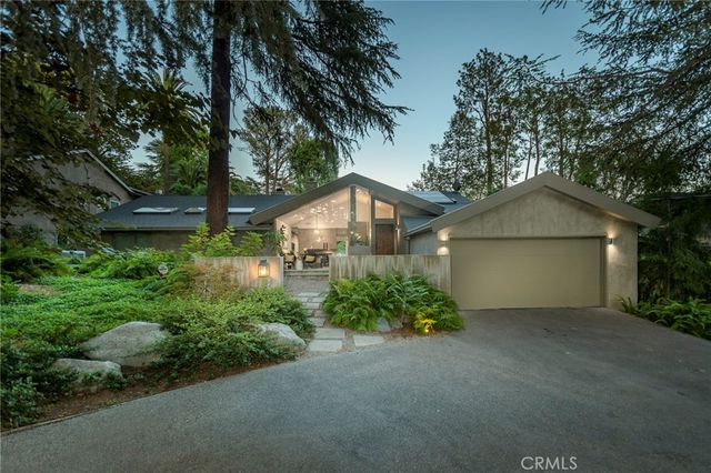 5128 Hillard, La Canada Flintridge, CA 91011