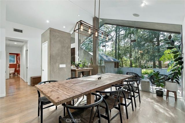 5128 Hillard, La Canada Flintridge, CA 91011
