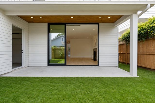 1116 Highland Street, Houston, TX 77009