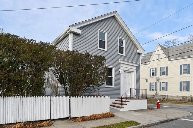 19 Shawmut Avenue 1, New Bedford, MA 02740
