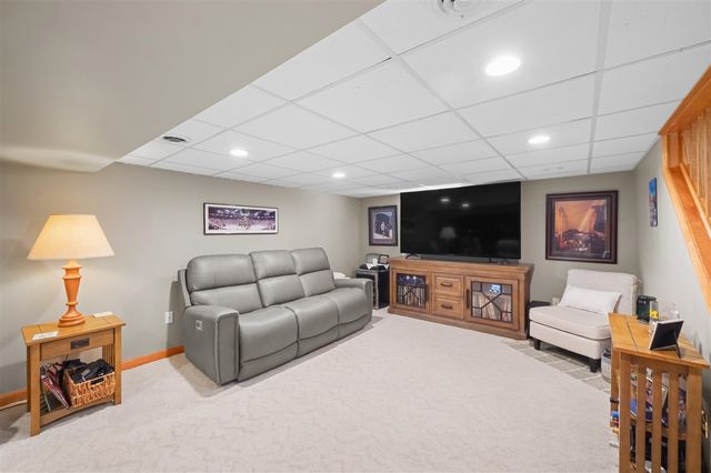 6017 Drexel Street, Dearborn Heights, MI 48127