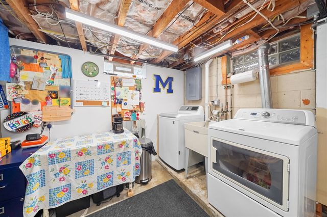 6017 Drexel Street, Dearborn Heights, MI 48127