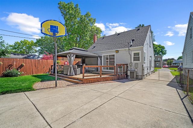 6017 Drexel Street, Dearborn Heights, MI 48127