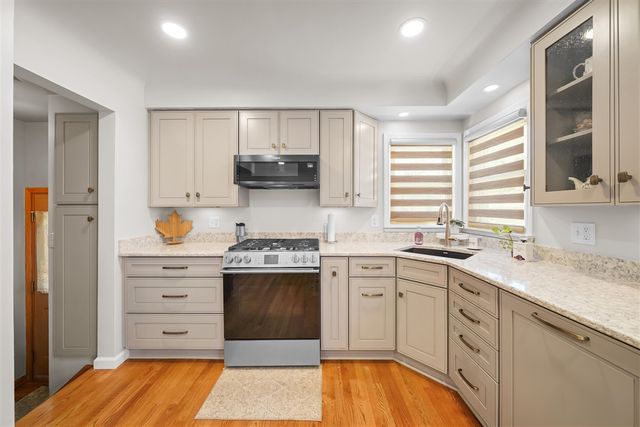 6017 Drexel Street, Dearborn Heights, MI 48127