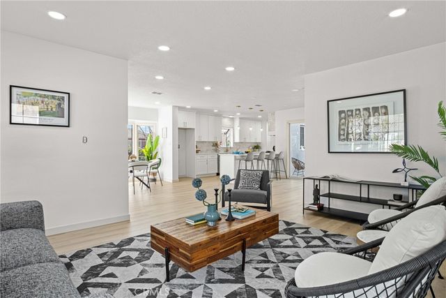 4703 Snowden, Lakewood, CA 90713