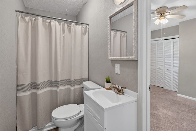 2736 Des Moines Street, Des Moines, IA 50317