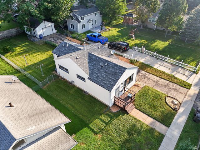 2736 Des Moines Street, Des Moines, IA 50317