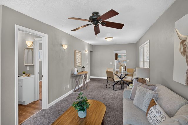 2736 Des Moines Street, Des Moines, IA 50317