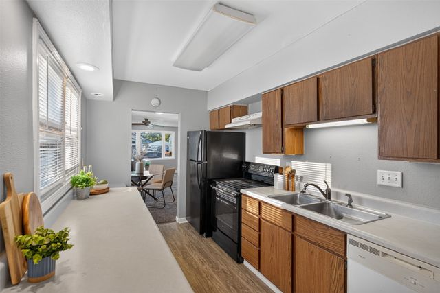 2736 Des Moines Street, Des Moines, IA 50317