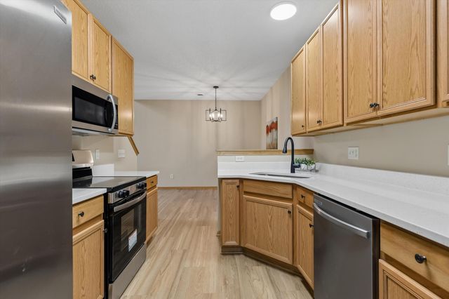 17232 Encina Path 2705, Farmington, MN 55024