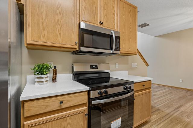 17232 Encina Path 2705, Farmington, MN 55024