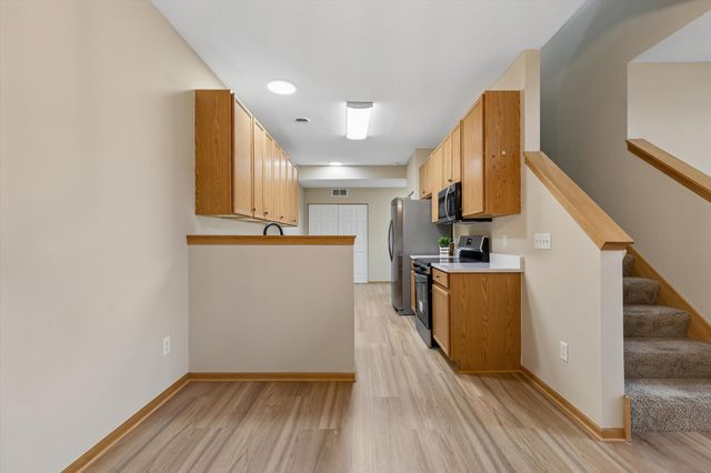 17232 Encina Path 2705, Farmington, MN 55024