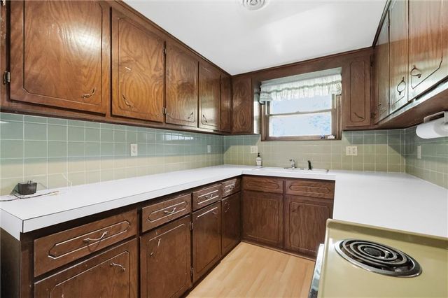 11310 Lister Drive, Kansas City, MO 64137