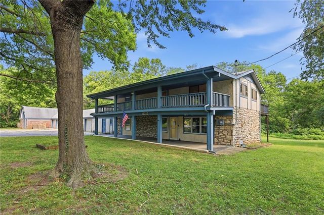 11310 Lister Drive, Kansas City, MO 64137