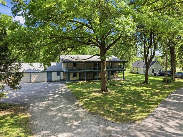 11310 Lister Drive, Kansas City, MO 64137