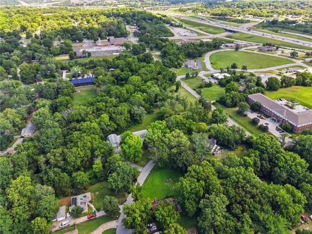 11310 Lister Drive, Kansas City, MO 64137