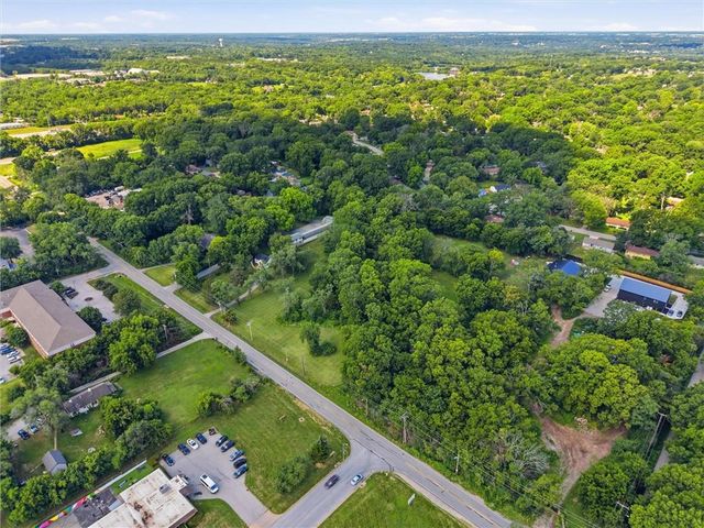 11310 Lister Drive, Kansas City, MO 64137