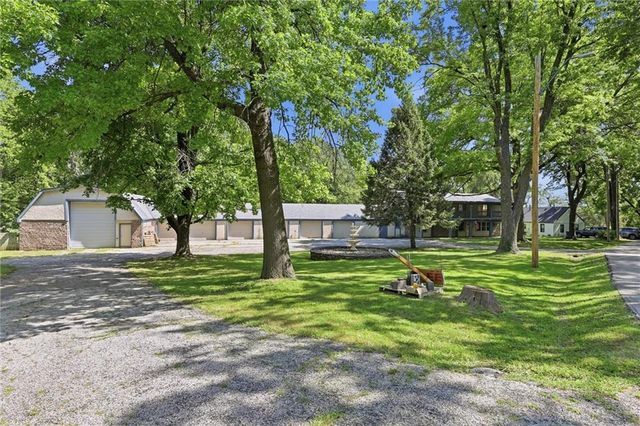11310 Lister Drive, Kansas City, MO 64137