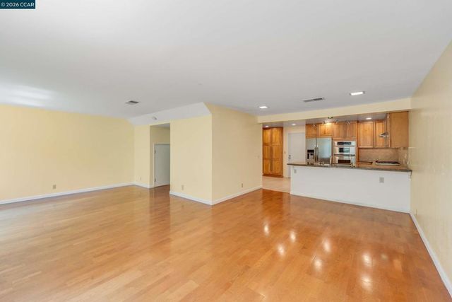 131 Ironwood, Oakland, CA 94605