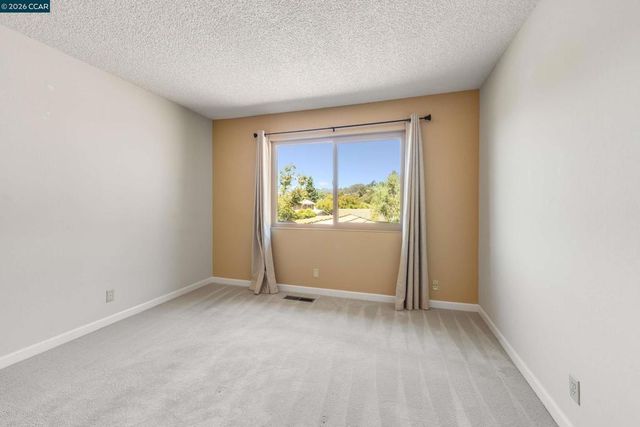 131 Ironwood, Oakland, CA 94605
