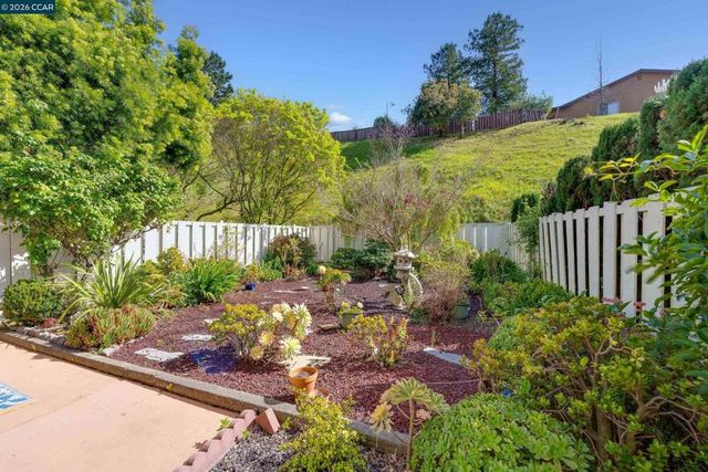 131 Ironwood, Oakland, CA 94605
